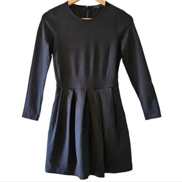 Aritzia Talula Tartine Pleated Fit and Flare Long Sleeve Black Mini Dress Size 4 - Picture 4 of 14